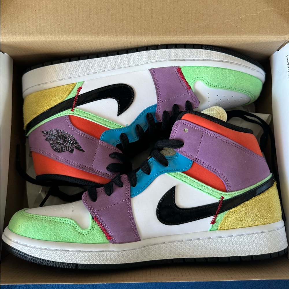 Nike Air Jordan 1 Mid Se only worn a few times in original box women’s size 10.5